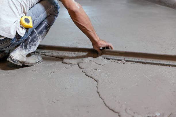 Best Concrete Pool Decks in Maryvle, IL